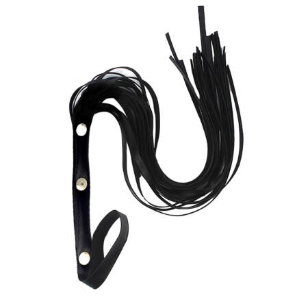 Látigo con flecos y remaches